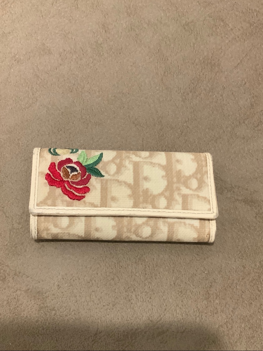 Dior Beige Monogram Canvas Wallet with Embroidered Floral Accent - Picture 1 of 12
